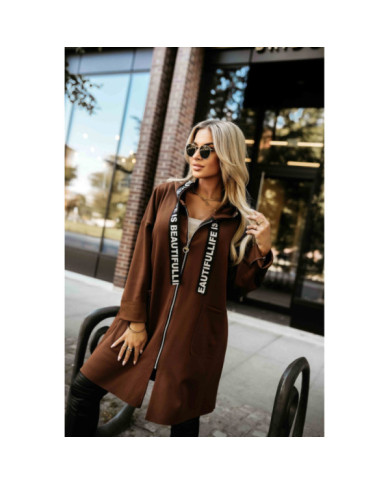 Ležérny kabát so zipsom a módnymi detailmi – čokoládovo hnedý